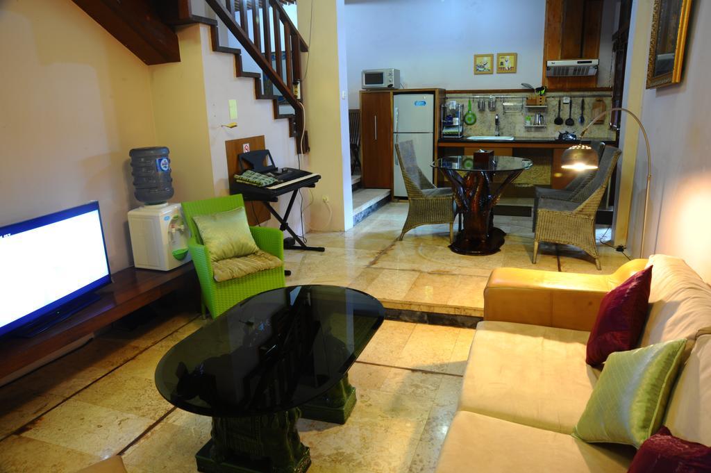 Tegal Panggung Guest House Yogyakarta Exterior photo