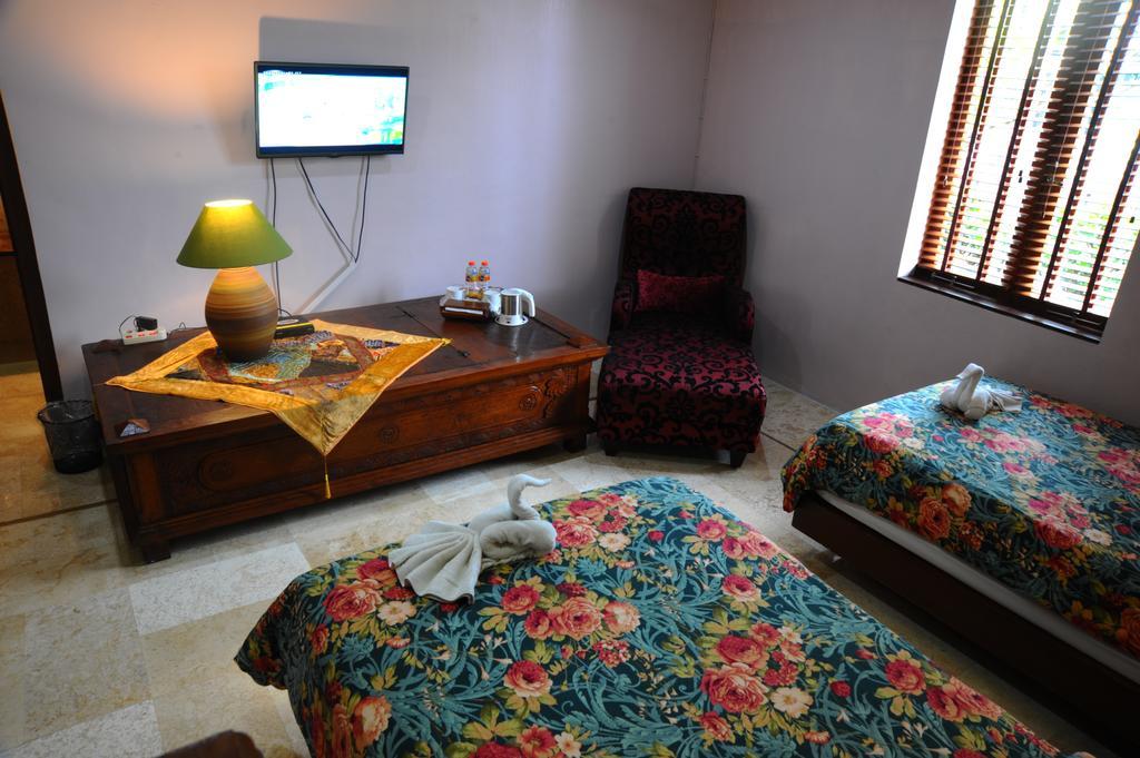 Tegal Panggung Guest House Yogyakarta Exterior photo