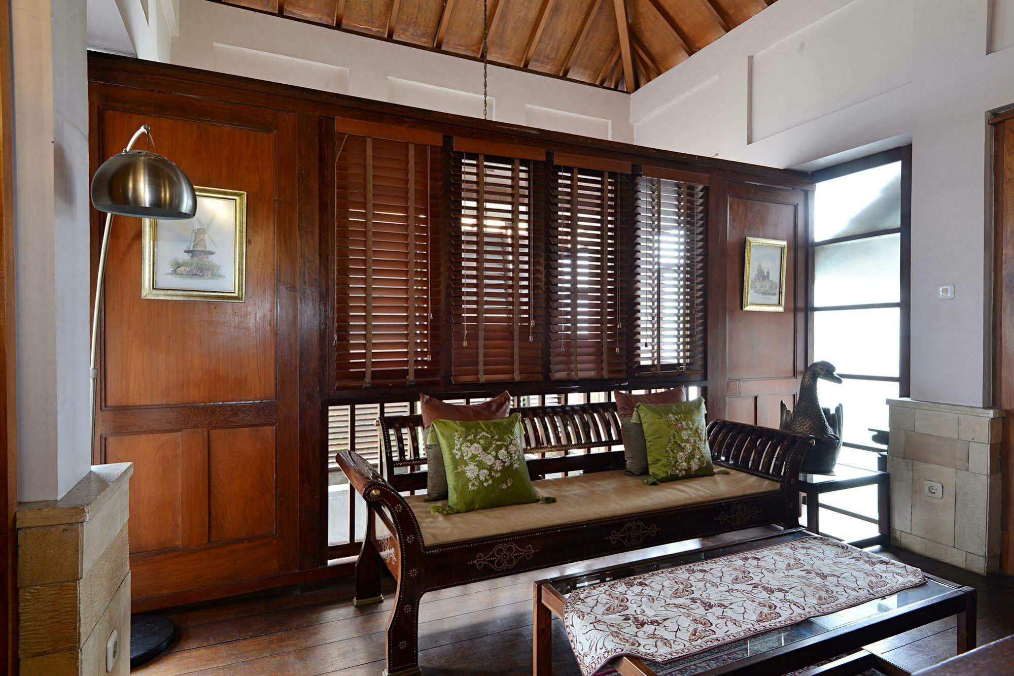 Tegal Panggung Guest House Yogyakarta Exterior photo