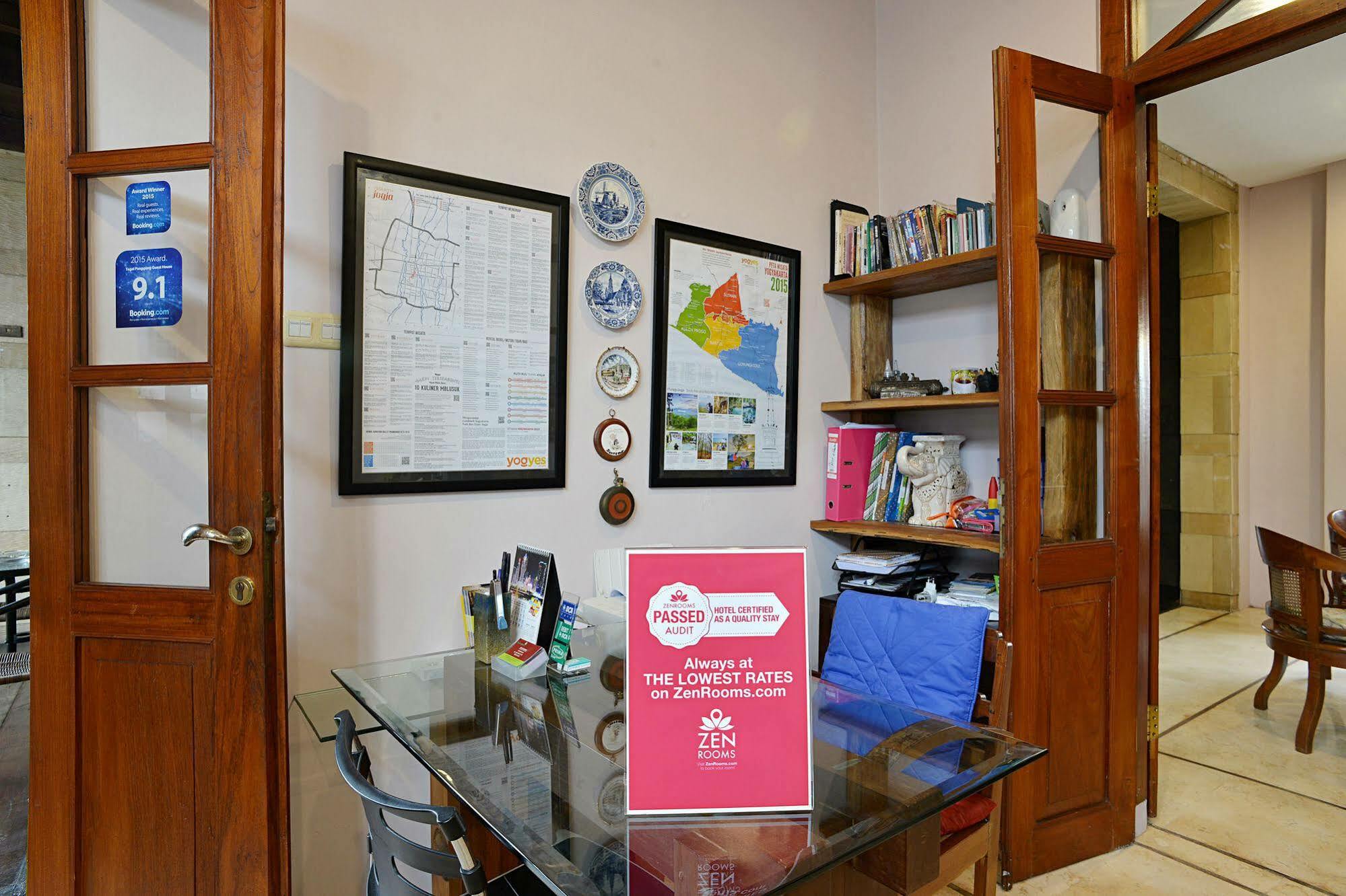 Tegal Panggung Guest House Yogyakarta Exterior photo