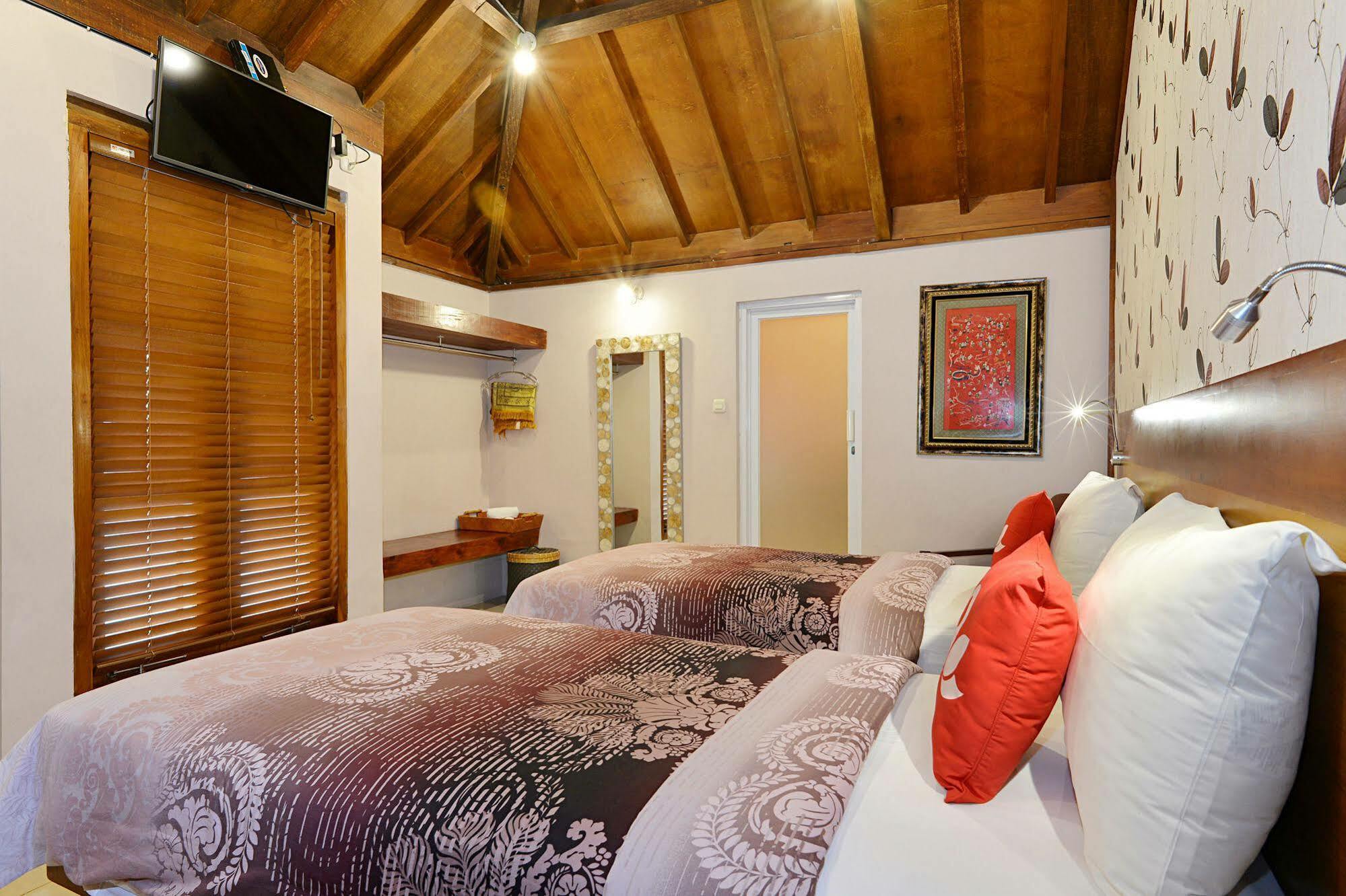Tegal Panggung Guest House Yogyakarta Exterior photo